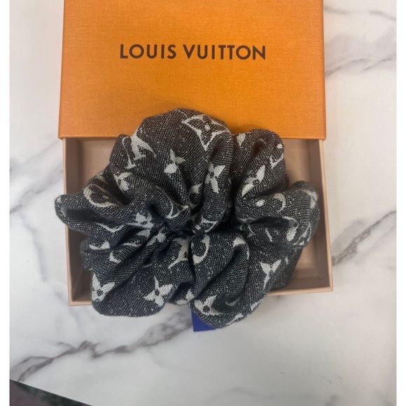 Louis Vuitton Hair Scrunchie - Picture 2 of 2